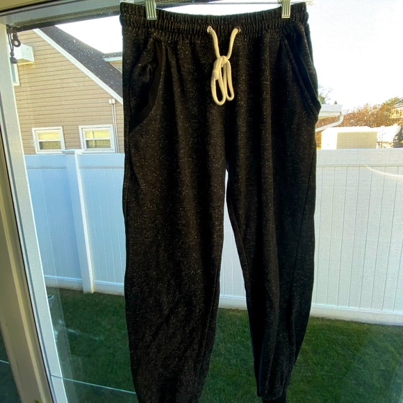 🌿Cozy Cotton On Lounge Black Joggers with Pockets and Fuzzy Inside - Picture 1 of 3